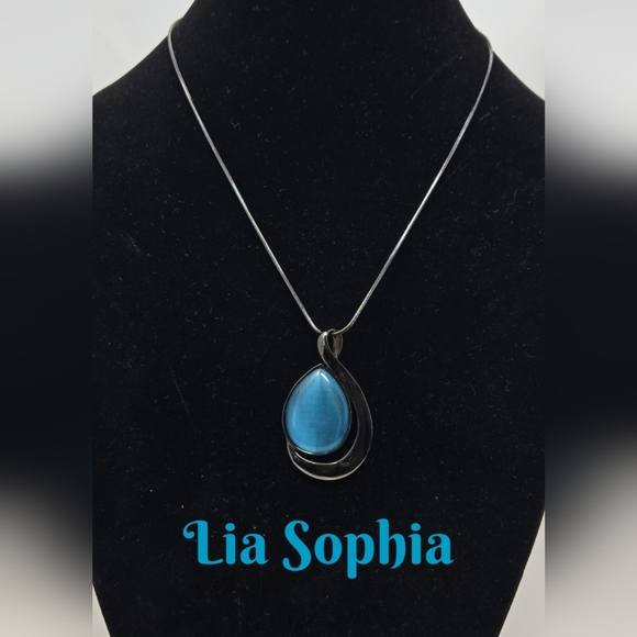 Lia Sophia Wmns Gunmetal Necklace Tear Drop Pendant Opalesent Mohave Blue Color - Picture 1 of 9